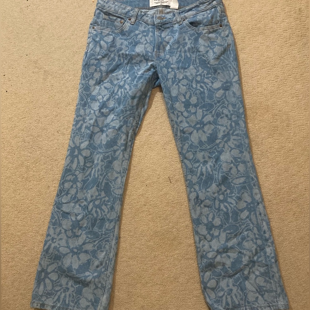 H&M 90’s Flare Floral Jeans